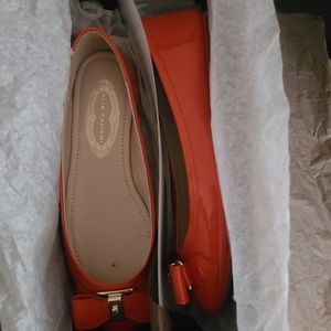 Elie Tahari Shirley bow ballet flats, size 35m